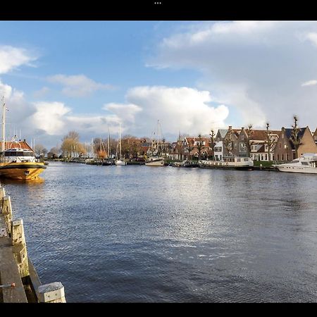 Vissershuisje / old fishermans house Medemblik Buitenkant foto