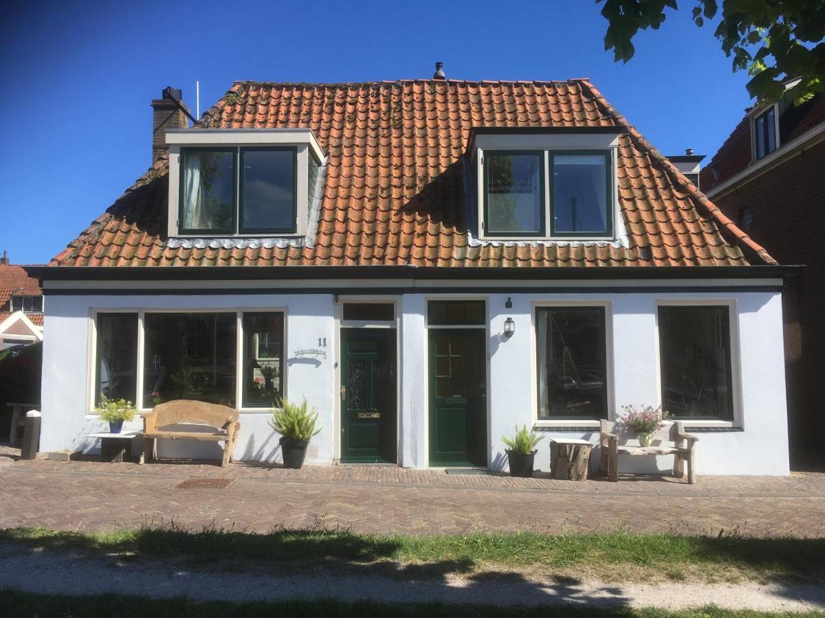 Vissershuisje / old fishermans house Medemblik Buitenkant foto
